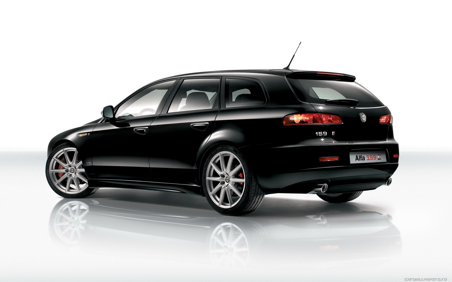 Alfa Romeo 159 Sportwagon: 3 фото