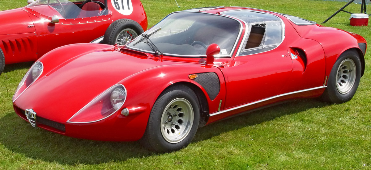 Alfa Romeo 33 Stradale: 2 фото