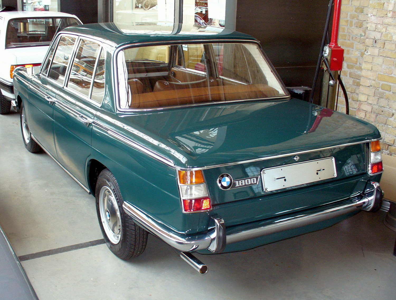 BMW 1800: 3 фото