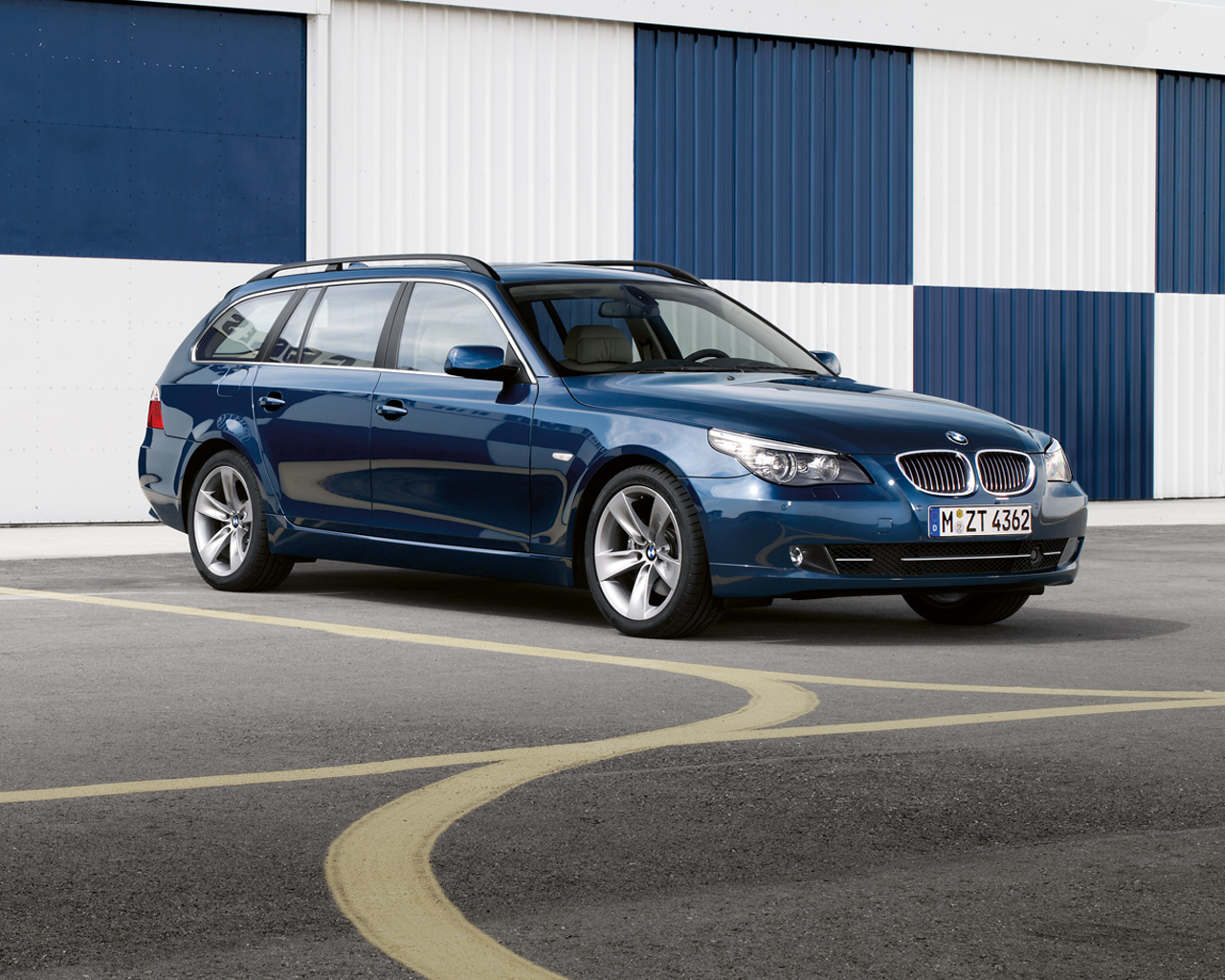 BMW 5 Touring: 7 фото