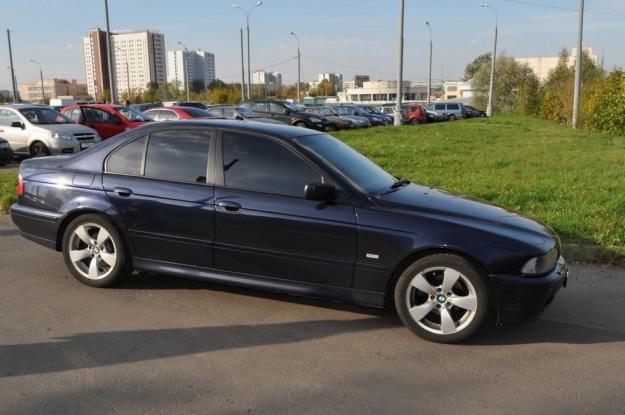 BMW 525i: 9 фото