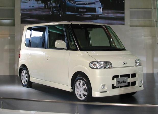 Daihatsu Tanto: 7 фото