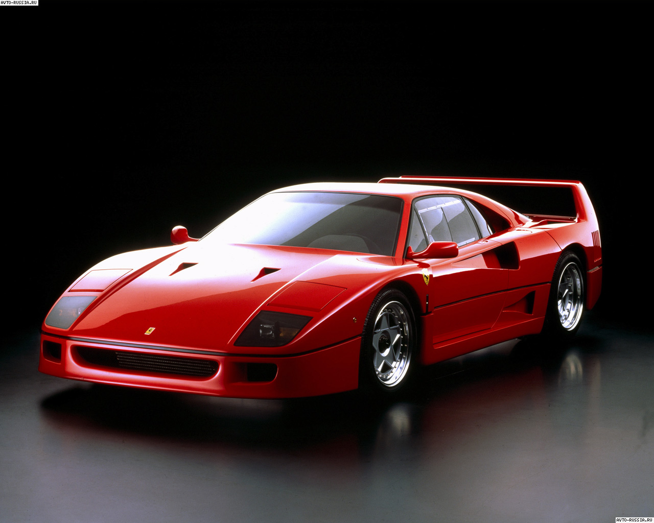 Ferrari F40: 9 фото