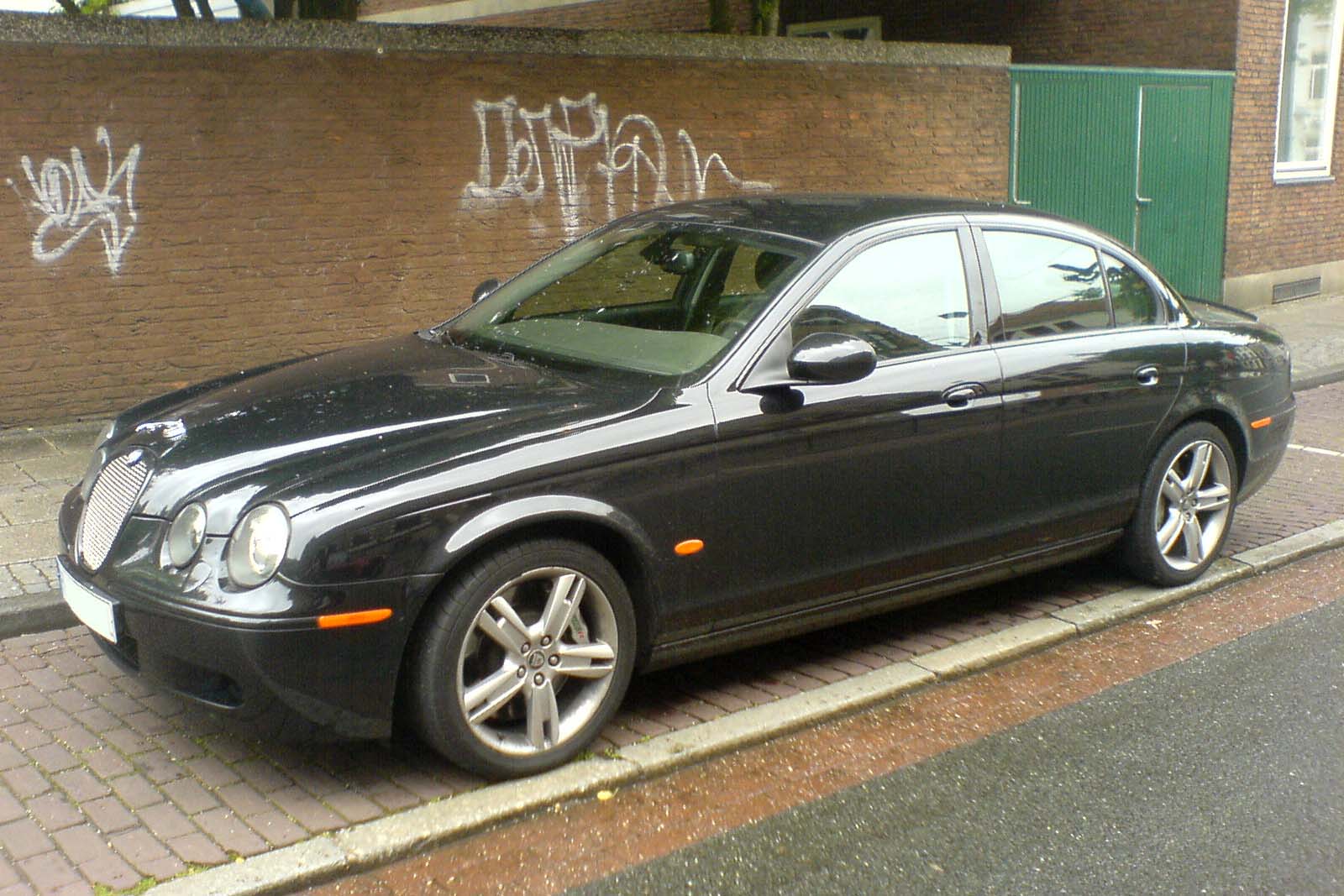 Jaguar S-Type R: 1 фото