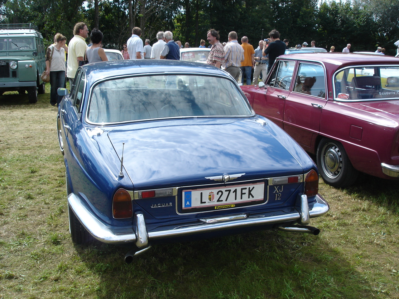 Jaguar XJ12: 8 фото