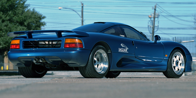 Jaguar XJR-15: 2 фото