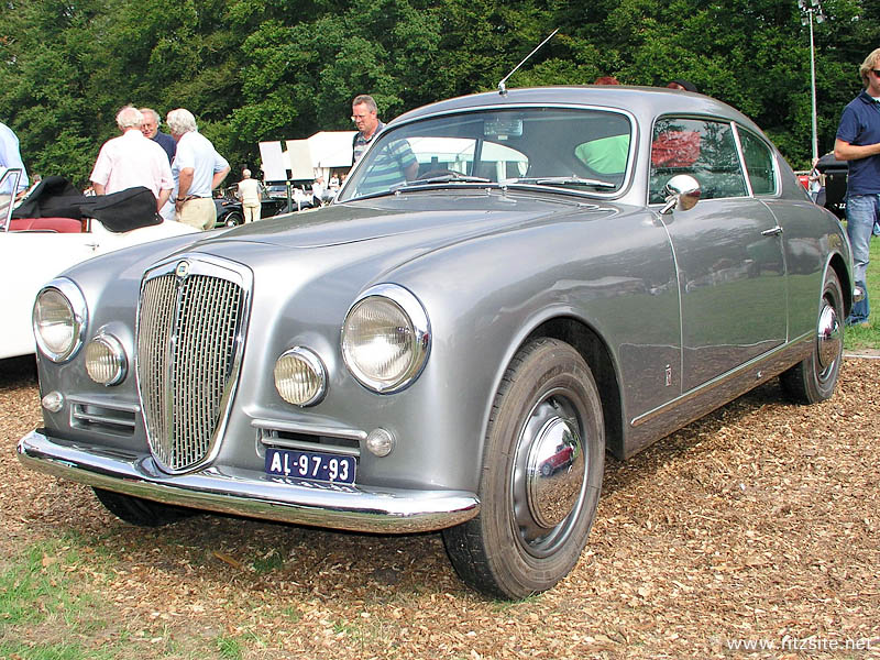 Lancia Aurelia: 8 фото