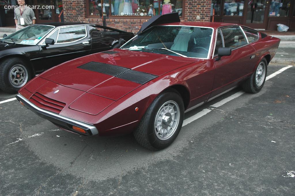 Maserati Khamsin: 11 фото