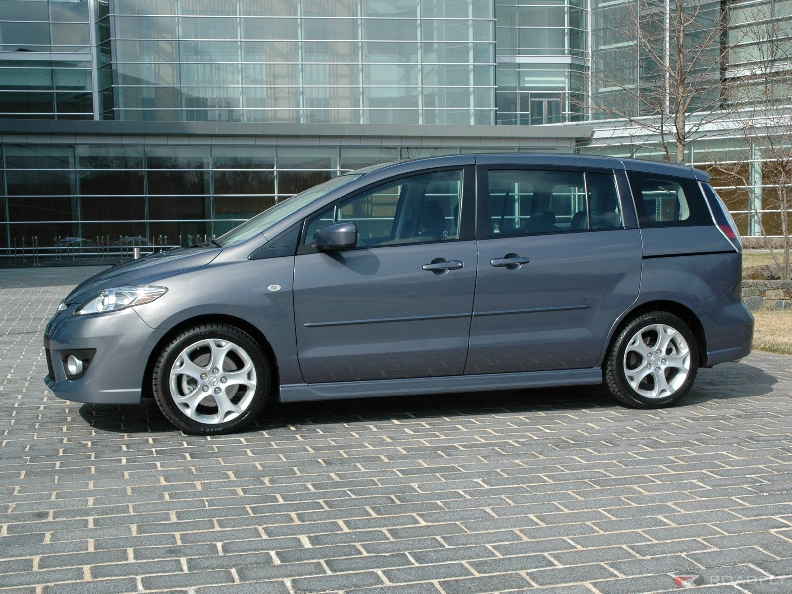 Mazda 5: 3 фото