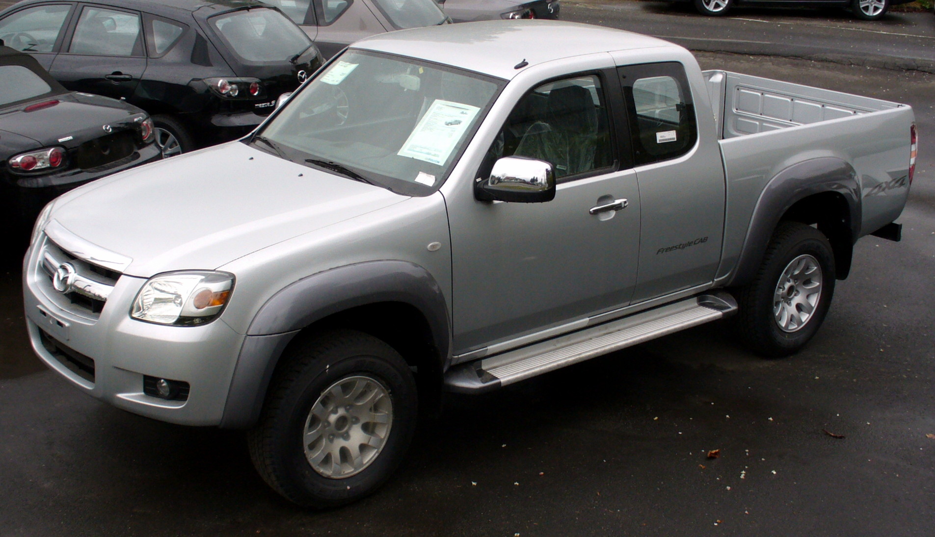 Mazda BT-50: 6 фото