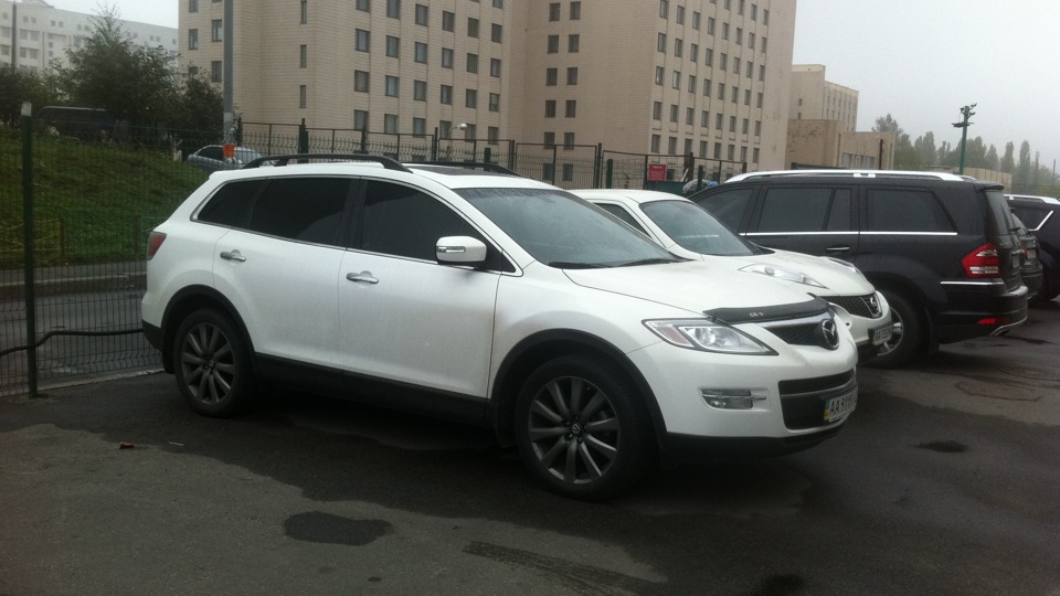 Mazda CX-9: 10 фото