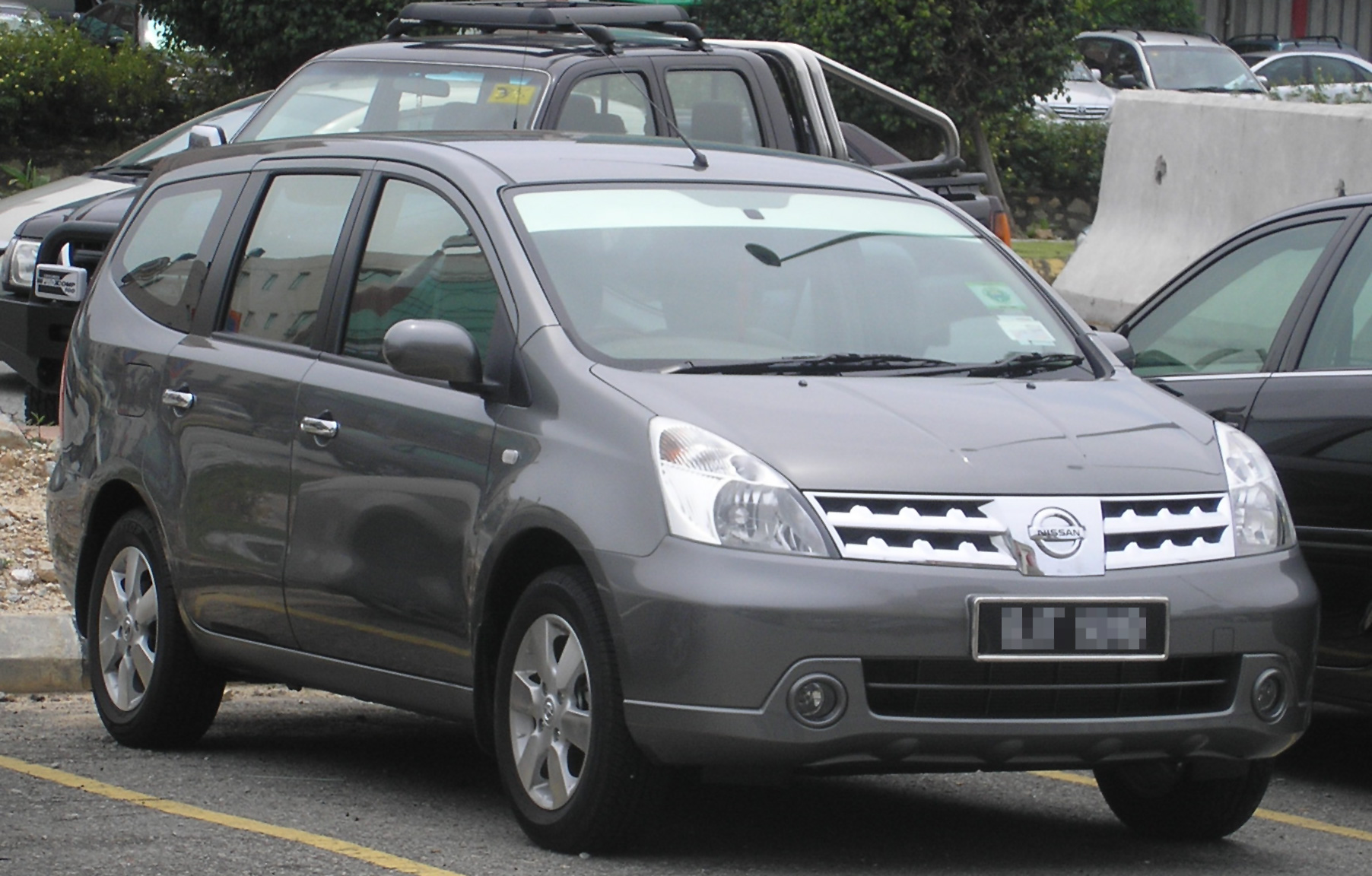 Nissan Grand Livina: 1 фото