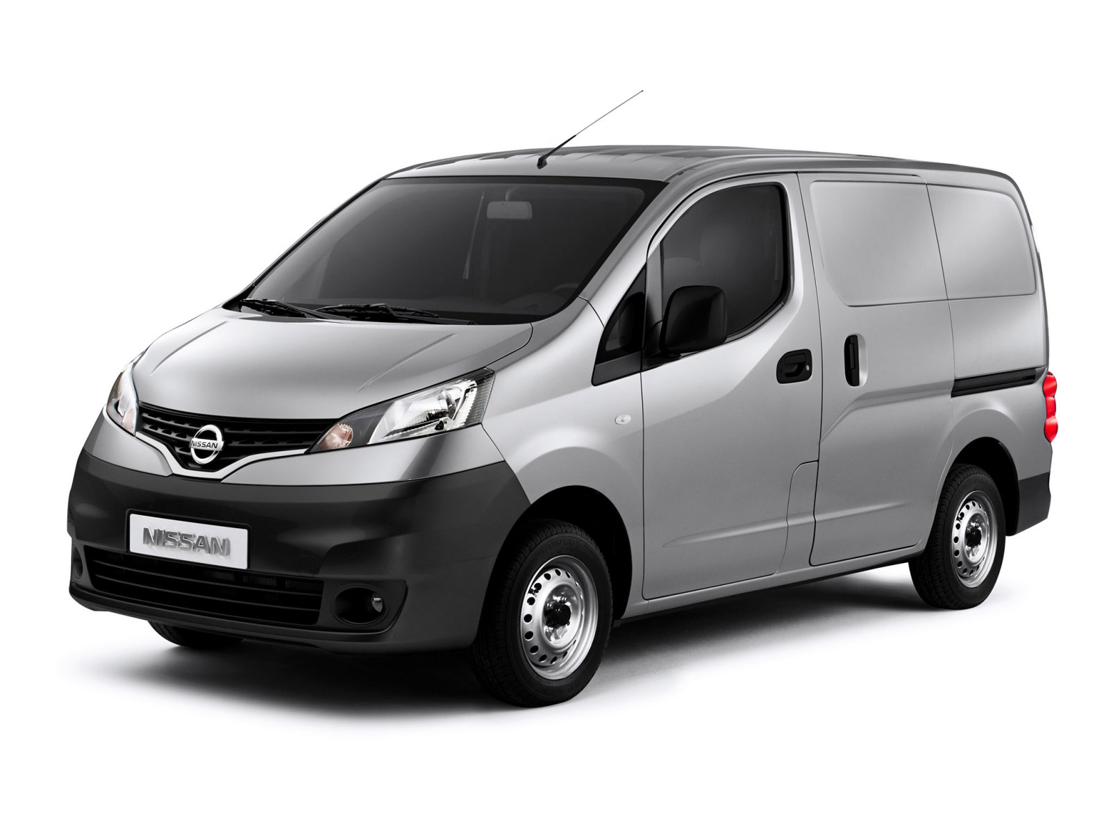 Nissan NV200: 2 фото