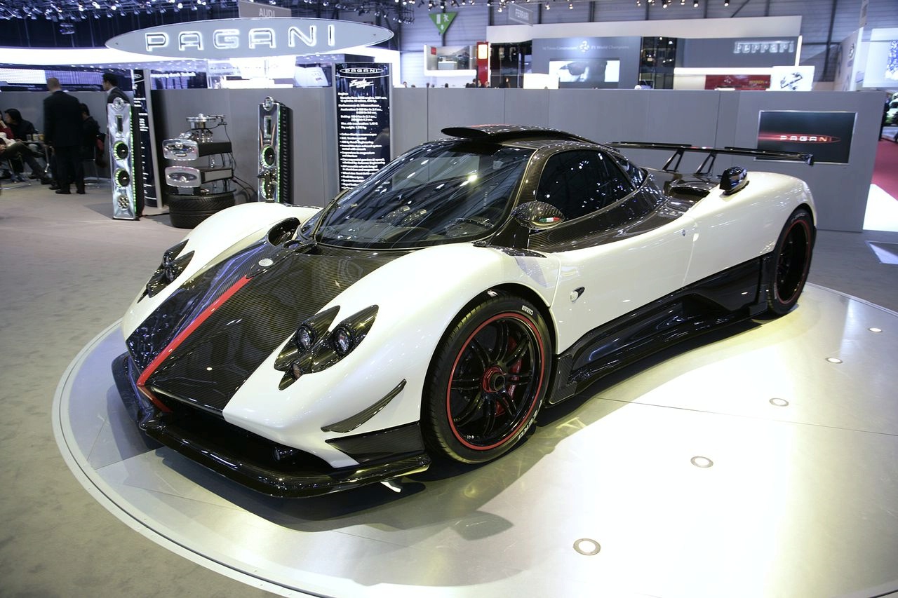 Pagani Zonda Cinque: 5 фото