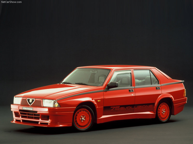 Alfa Romeo 75: 10 фото