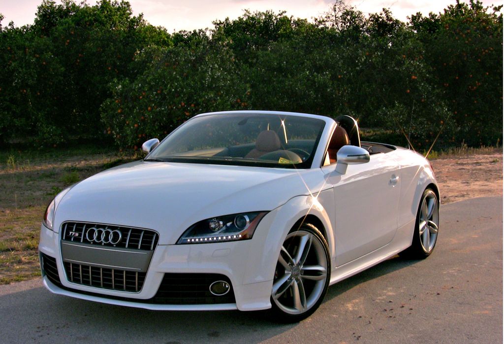 Audi TTS Roadster: 2 фото