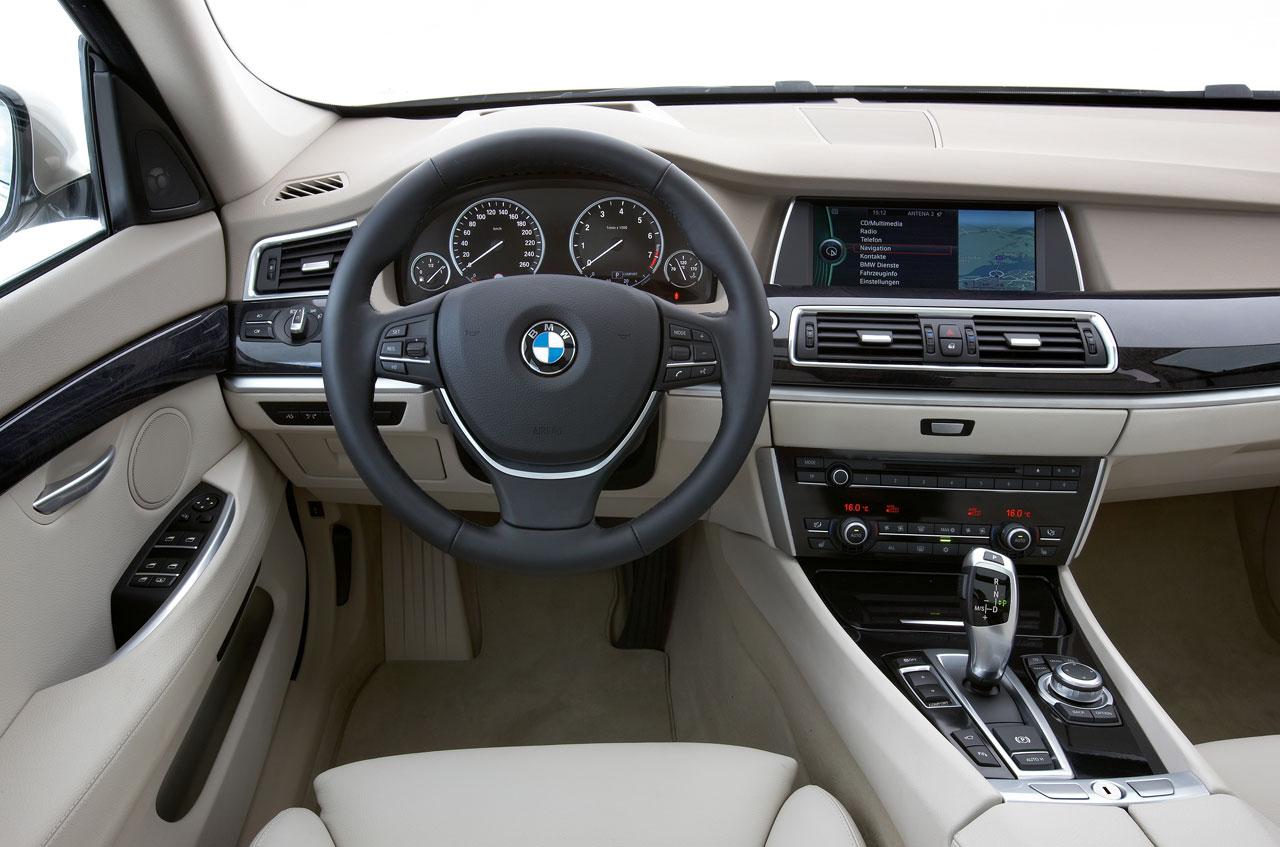 BMW 5: 9 фото