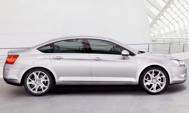 Citroen C5 I: 10 фото