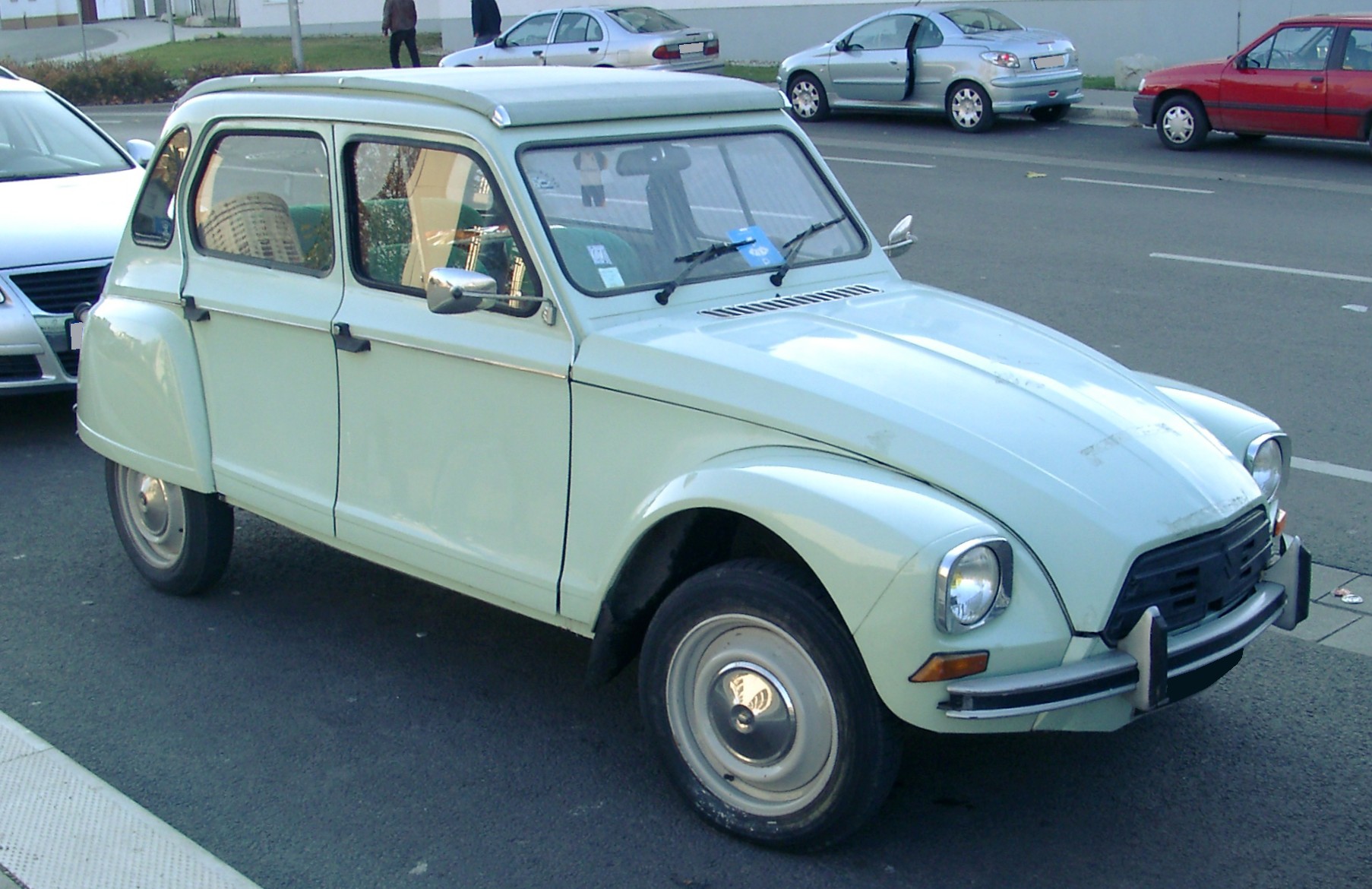 Citroen Dyane: 2 фото