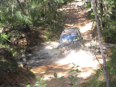 Holden Jackaroo: 7 фото