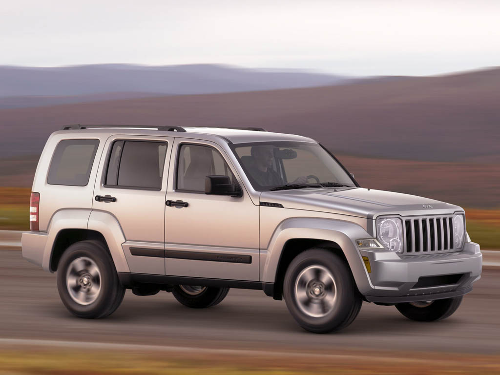 Jeep Liberty: 4 фото