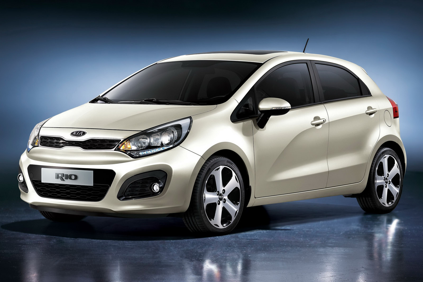 Kia Rio: 11 фото