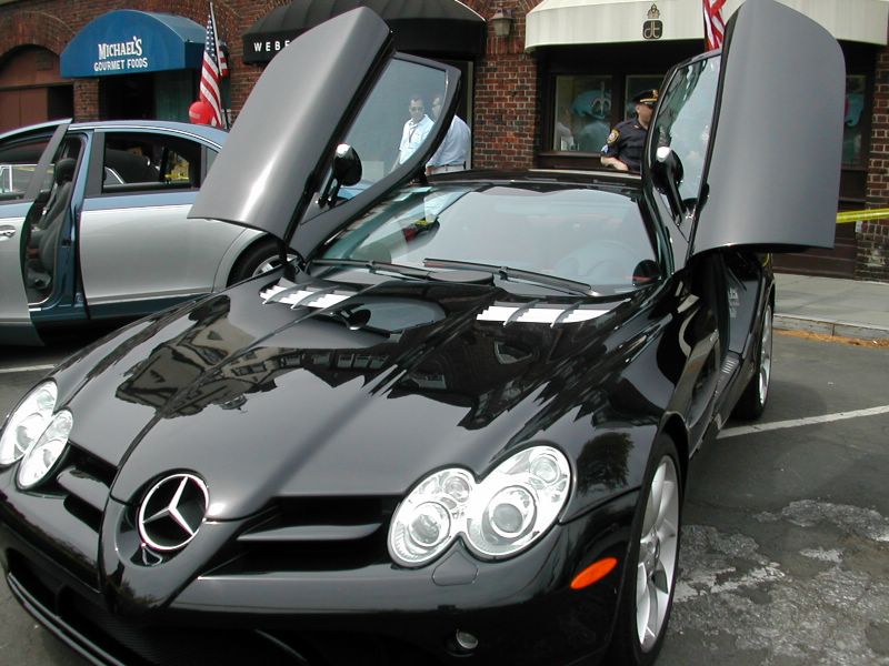 Mercedes-Benz SLR: 2 фото