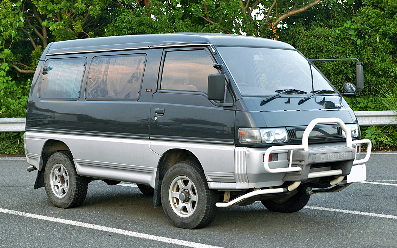 Mitsubishi Delica II: 2 фото