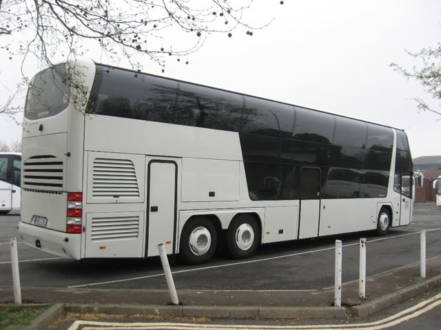 Neoplan Skyliner: 2 фото