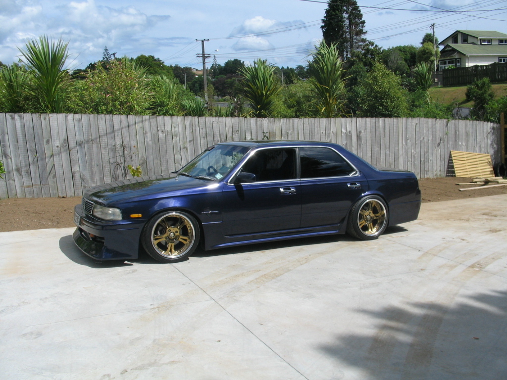 Nissan Laurel C34: 5 фото