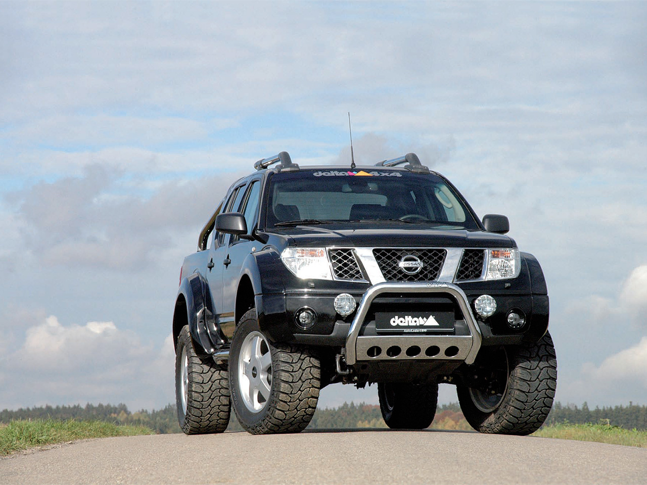 Nissan Navara I: 7 фото