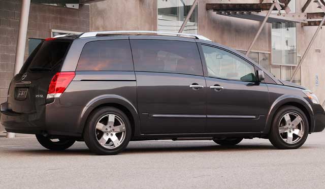 Nissan Quest I: 8 фото