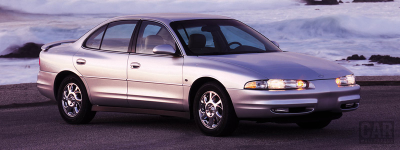 Oldsmobile Intrigue: 7 фото