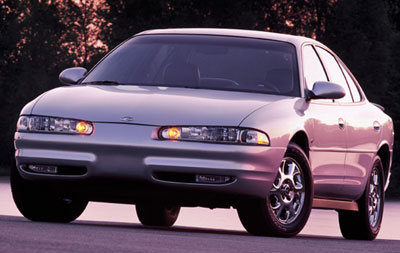 Oldsmobile Intrigue: 8 фото