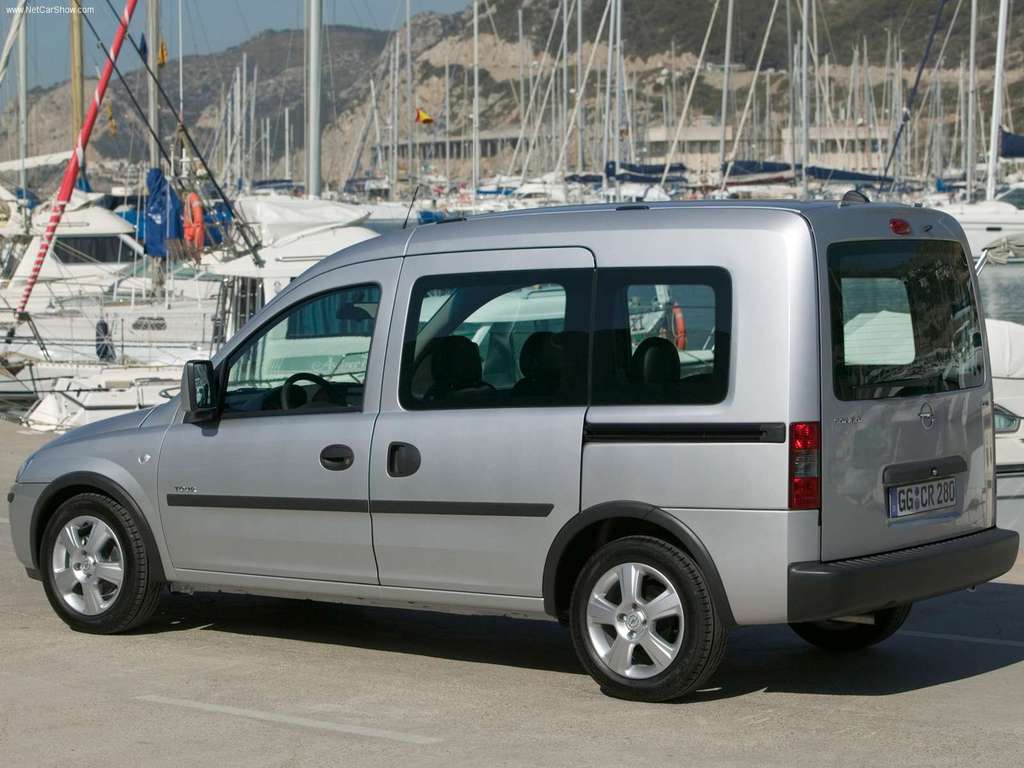 Opel Combo: 7 фото