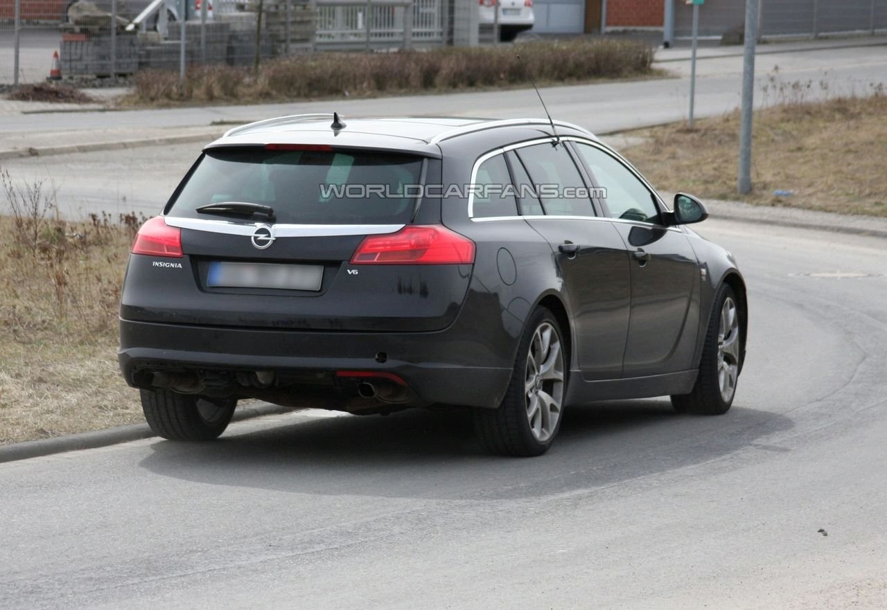 Opel Insignia OPC Sports Tourer: 7 фото