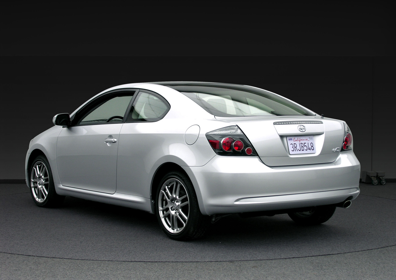 Scion tC I: 8 фото