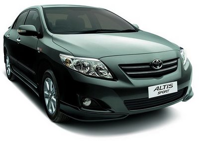 Toyota Altis: 6 фото