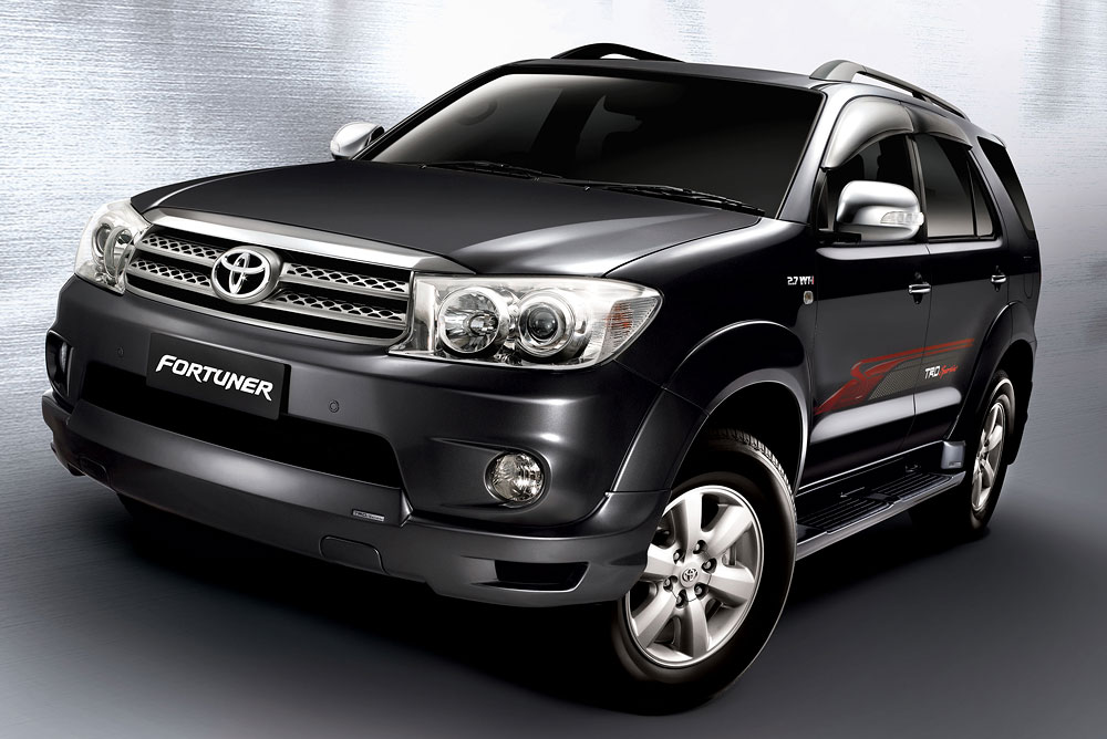 Toyota Fortuner: 1 фото