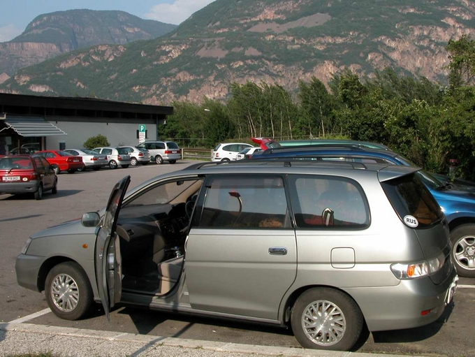 Toyota Gaia: 12 фото