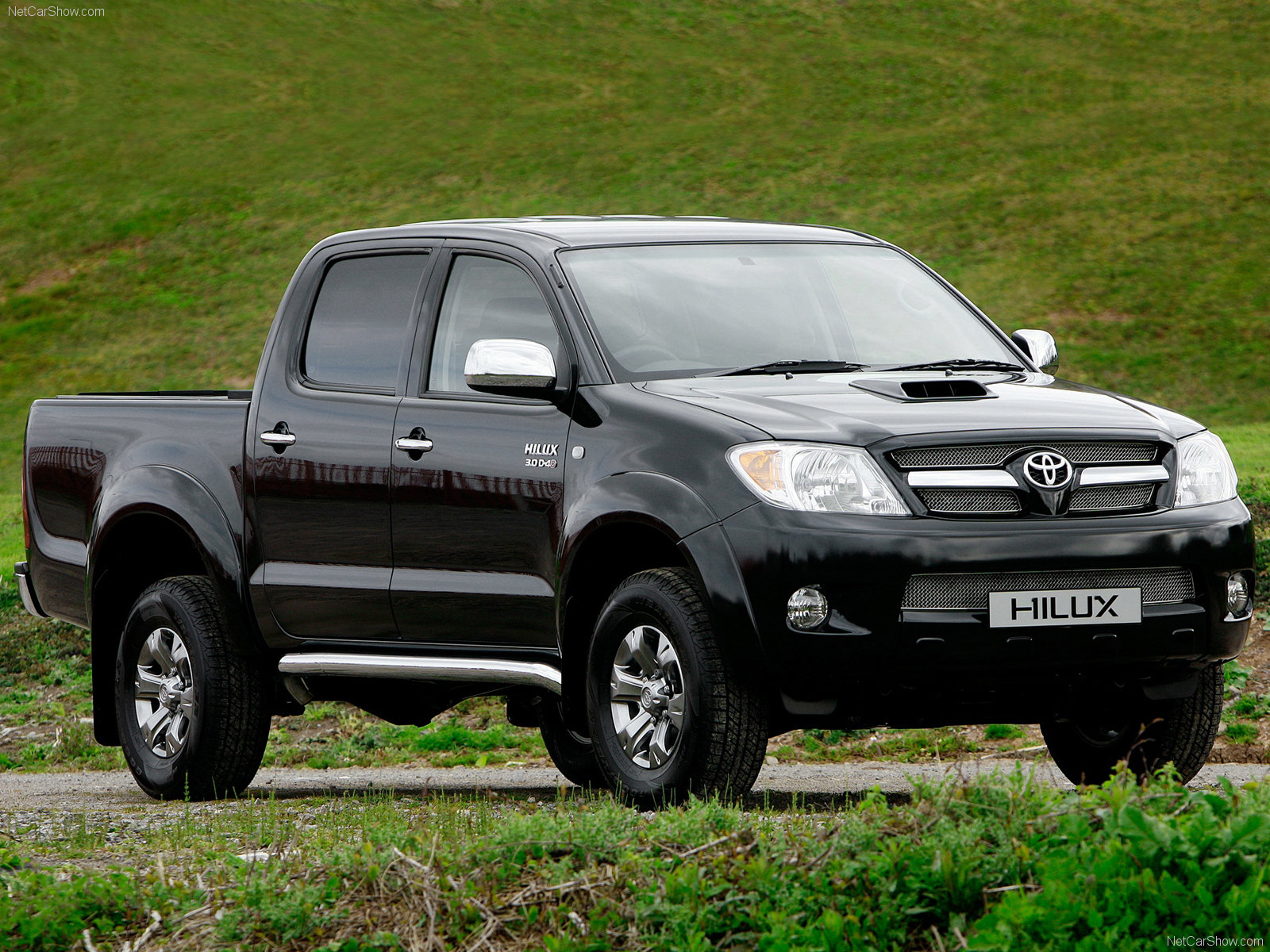 Toyota Hilux: 3 фото