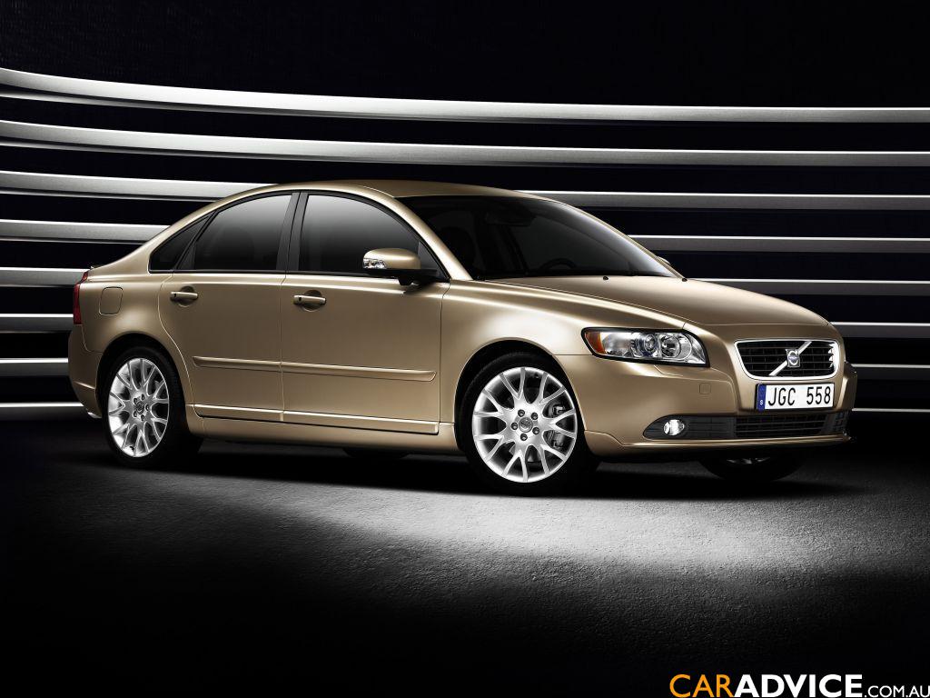 Volvo S40 I: 6 фото