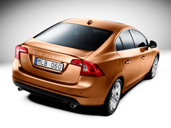 Volvo S60: 3 фото